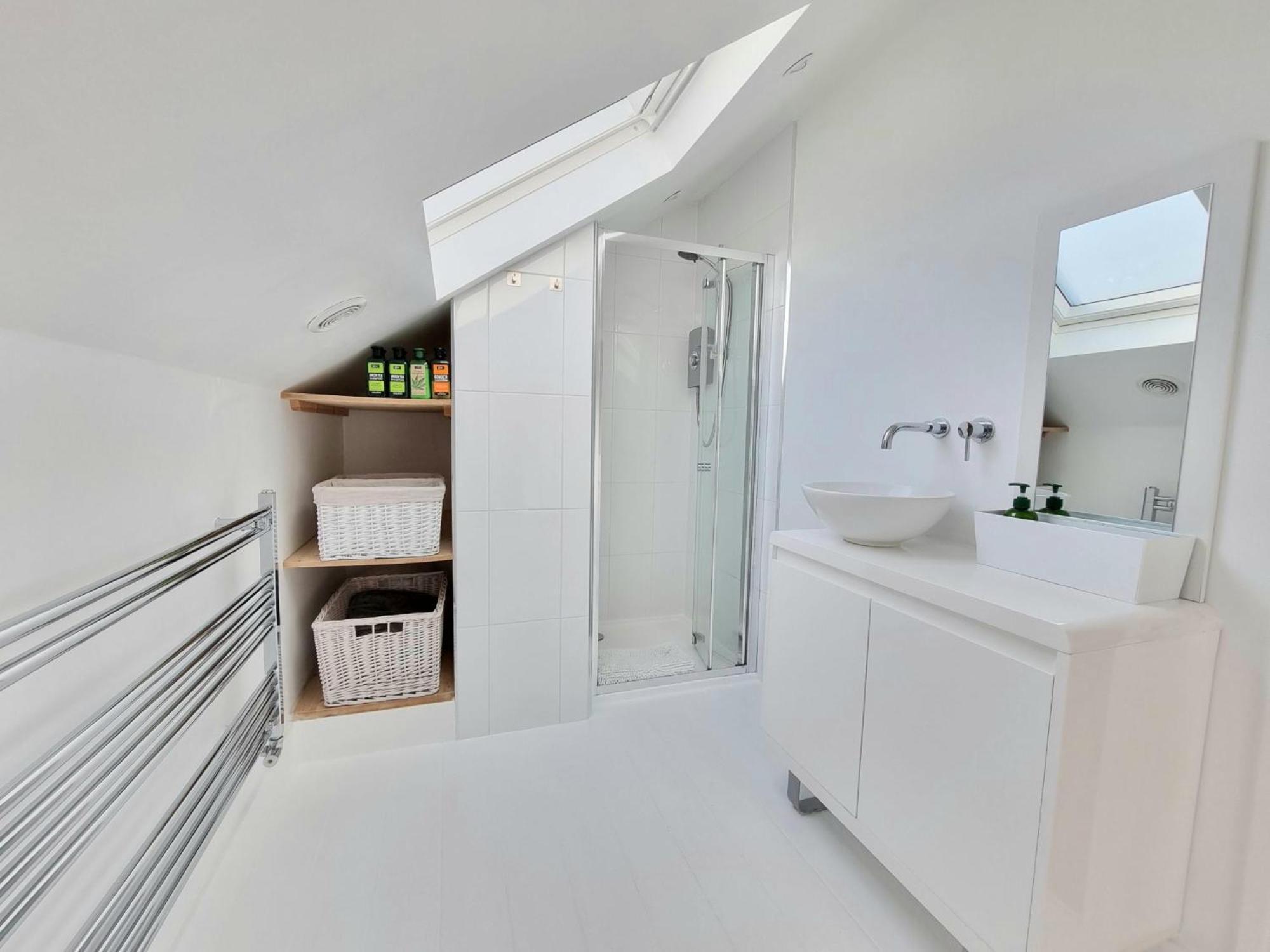 West Hill Retreat Seaview Balcony Chic Loft Studio & Free Parking Hastings Eksteriør bilde